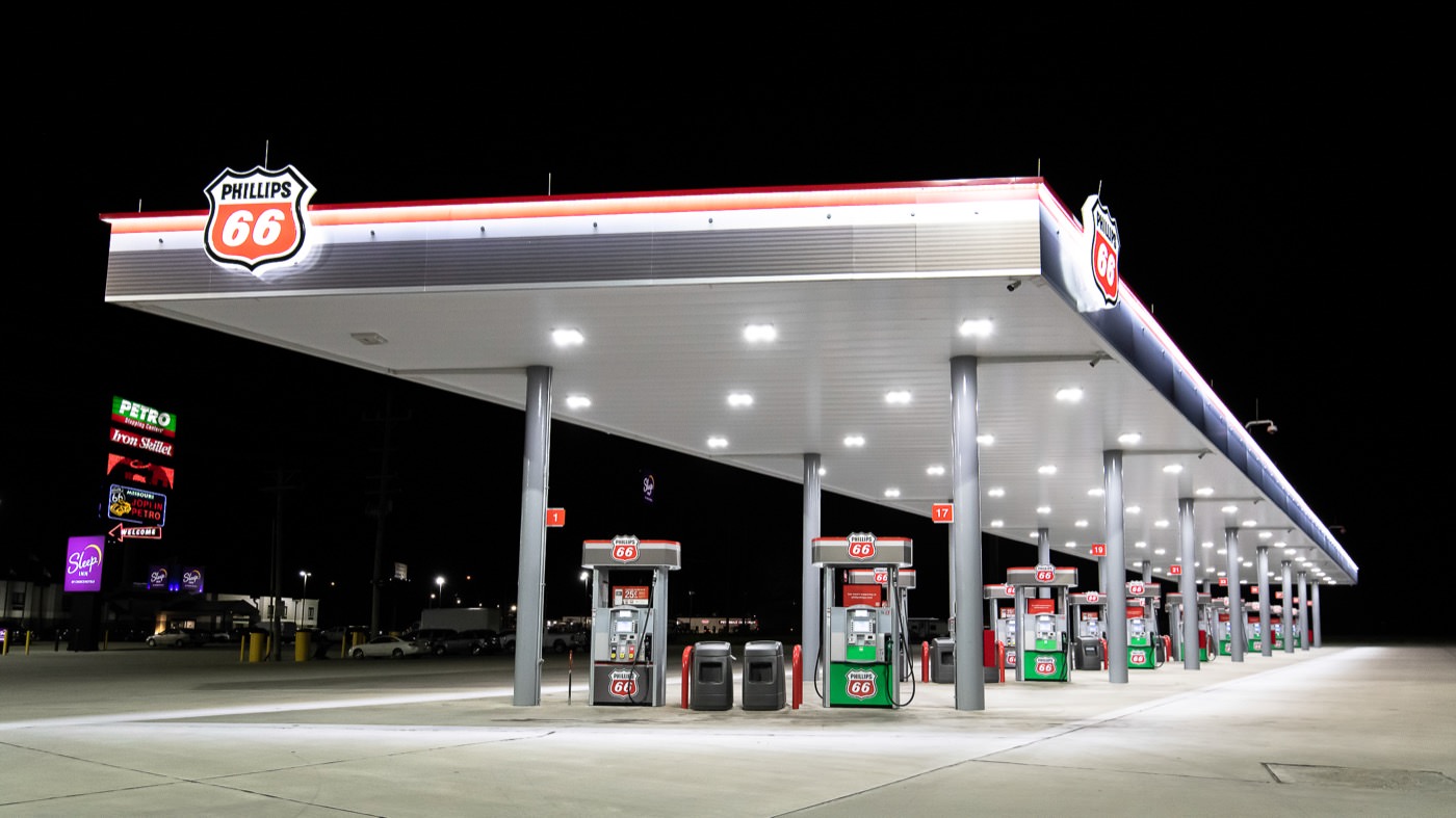Gas Islands at Joplin 44 Petro